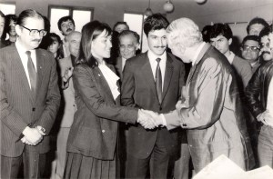 Sema İhtiyaroglu and Murat Soygeniş receive their award from Sedad Hakkı Eldem, 1983